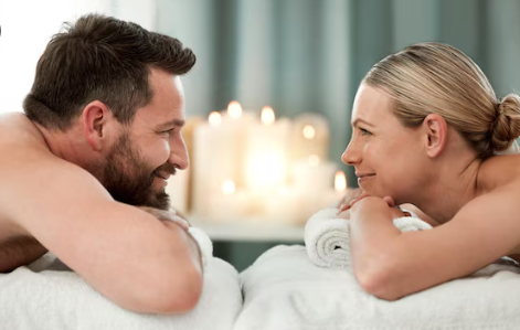 Relaxamento de casal após massagem